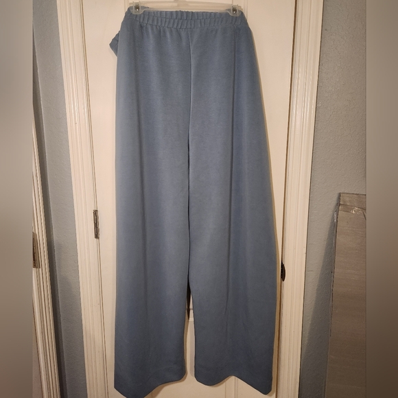 NWT Women's High-Rise Straight Leg Pull-On Pants - A New Day™ - Picture 3 of 4